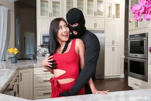 Creampie với bạn tôi mặc đồ lót nóng bỏng / CandyLuxxx