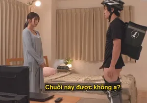 Bố dượng đầu trọc hóa trang thành chú tuần lộc ở đêm giáng sinh