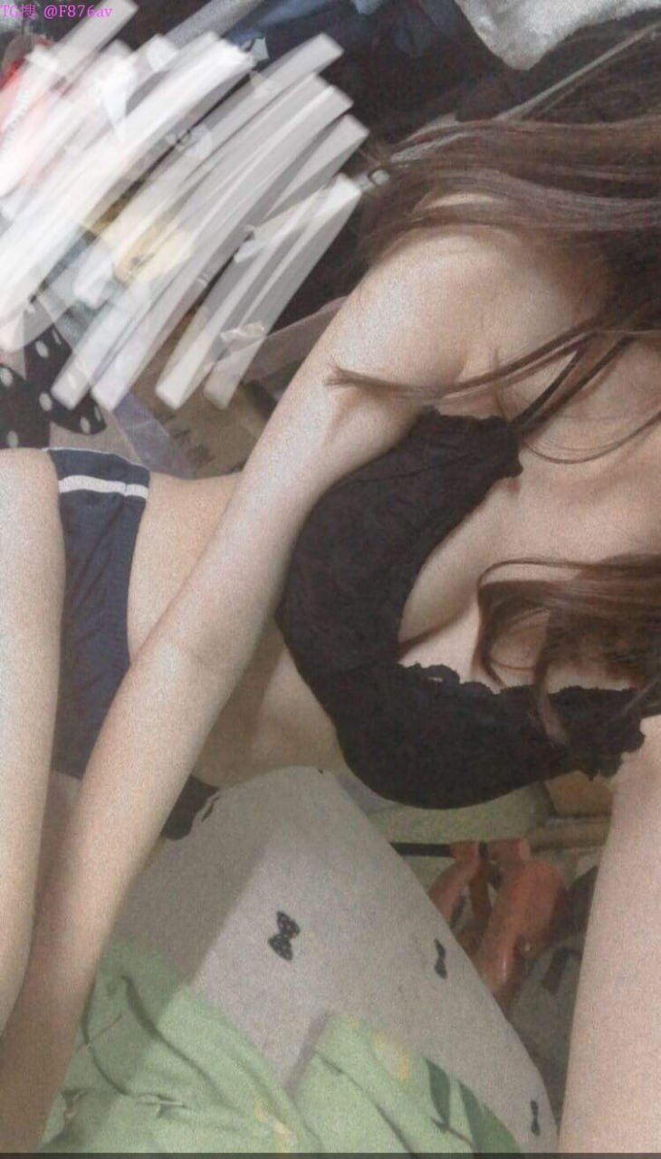 Trường quản lý rượu trường gái mại dâm, ngực và hông lớn, thích và thu thập
